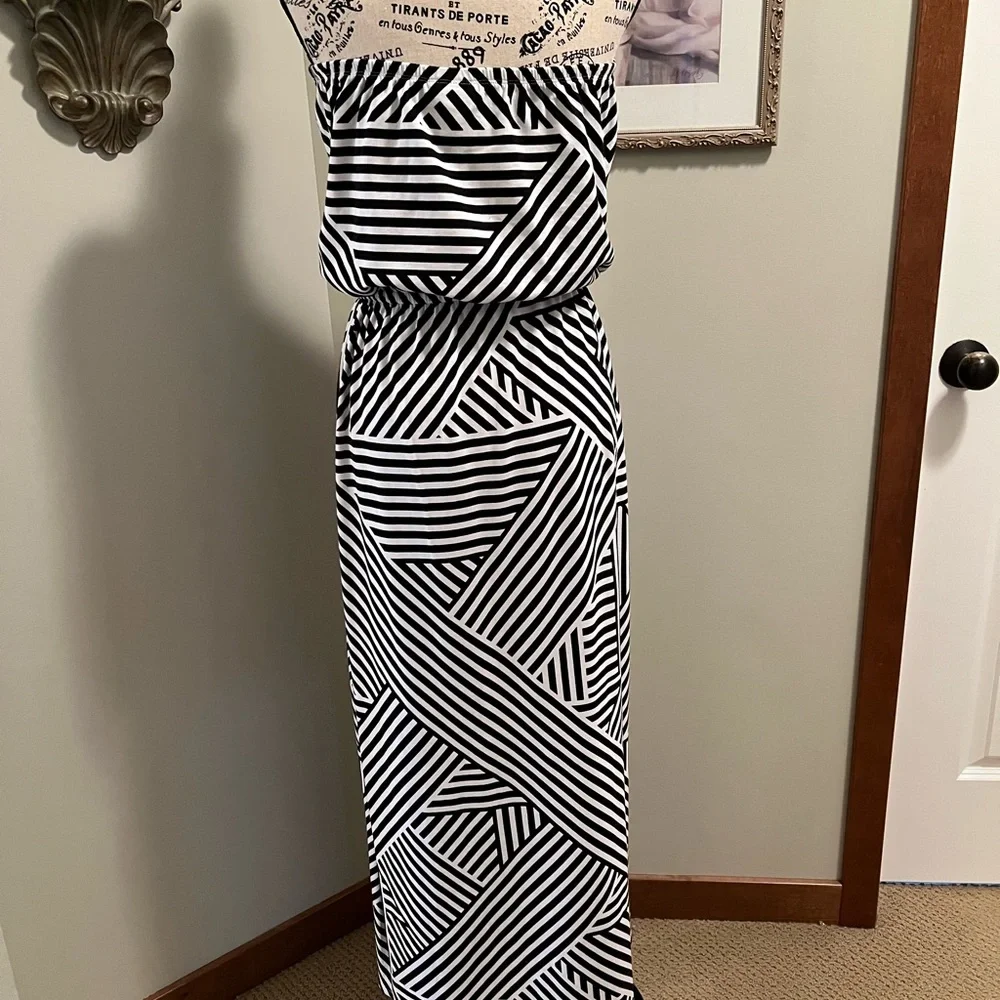 Tommy Bahama strapless maxi Dress - Picture 4 of 5